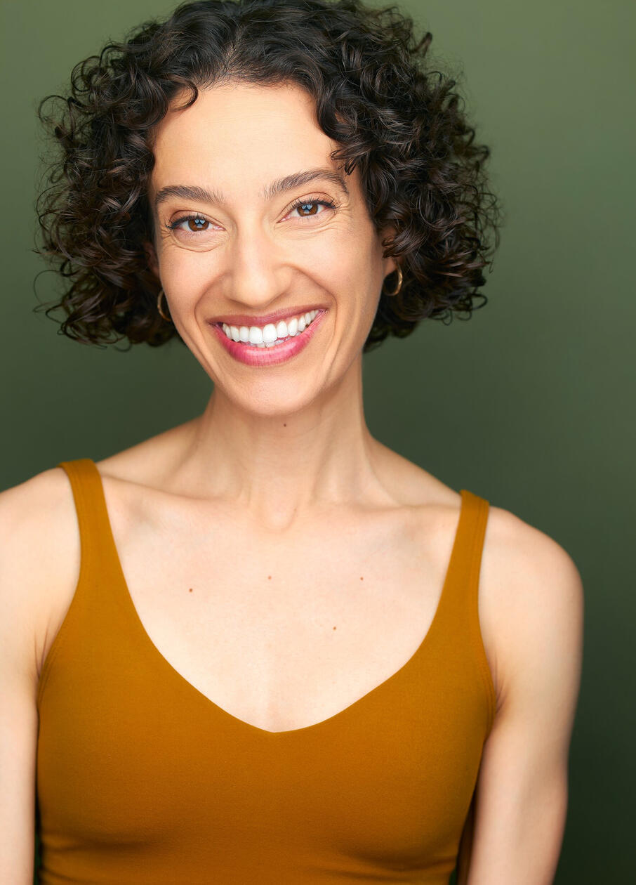 Laura Brennan Headshot